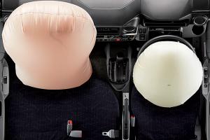 SRS airbags to protect users in a collision